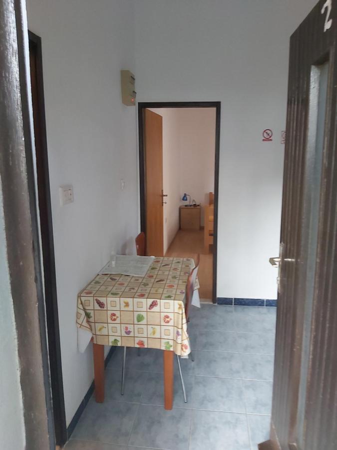 Апартаменты Apartman Janja Бол Экстерьер фото