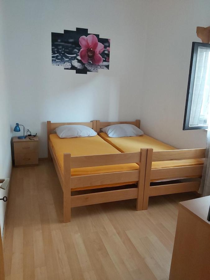 Апартаменты Apartman Janja Бол Экстерьер фото
